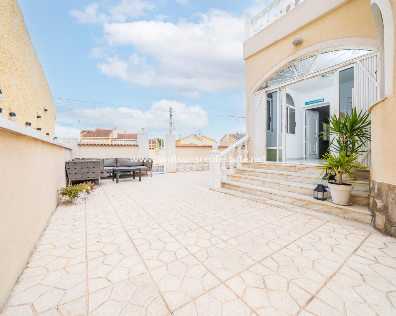 Revente - Maison Individuelle - Urb. La Marina