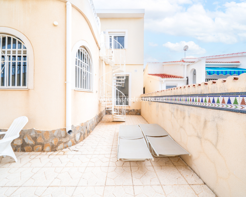 Revente - Maison Individuelle - Urb. La Marina