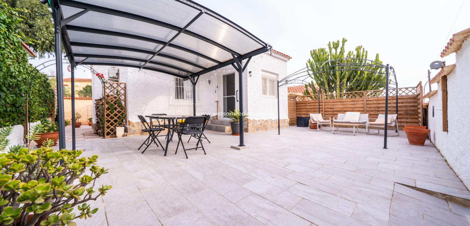 Revente - Maison Individuelle - Urb. La Marina