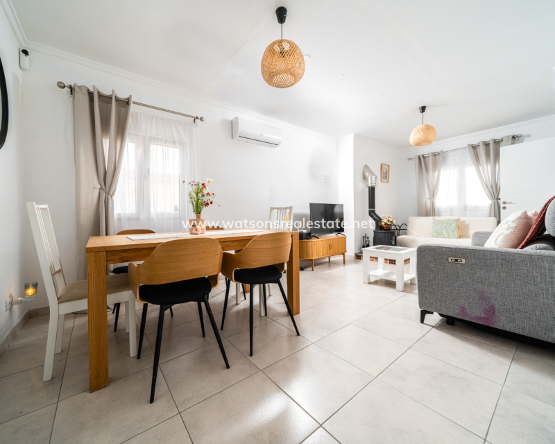 Revente - Maison Individuelle - Urb. La Marina