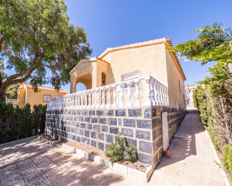 Revente - Maison Individuelle - Urb. La Marina