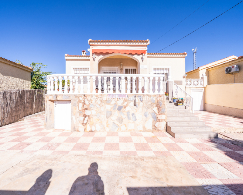 Revente - Maison Individuelle - Urb. La Marina