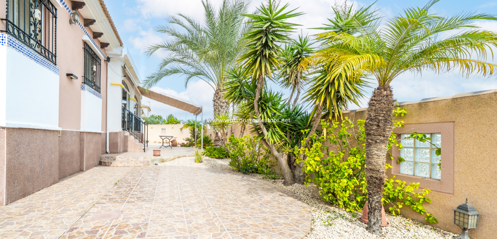 Revente - Maison Individuelle - Urb. La Marina