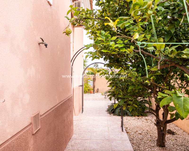 Revente - Maison Individuelle - Urb. La Marina