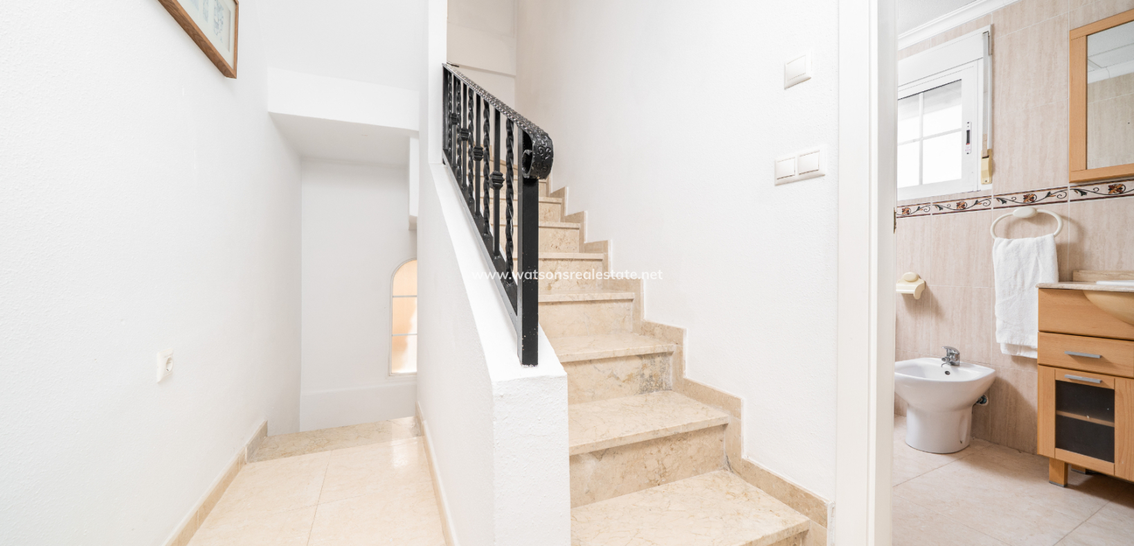 Revente - Maison Individuelle - Urb. La Marina