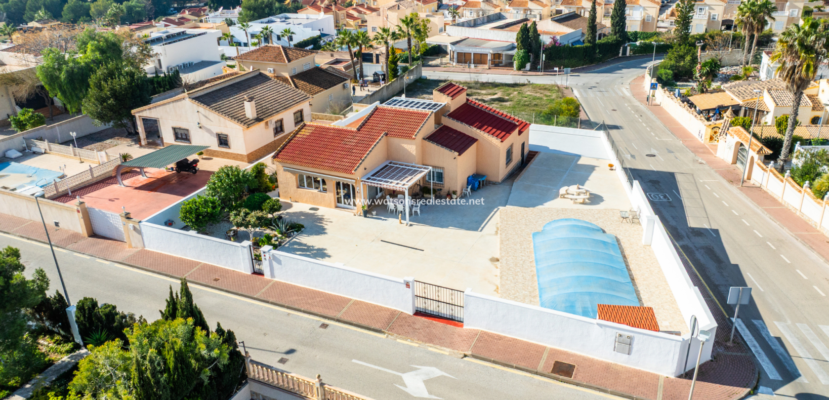 Revente - Maison Individuelle - Urb. La Marina