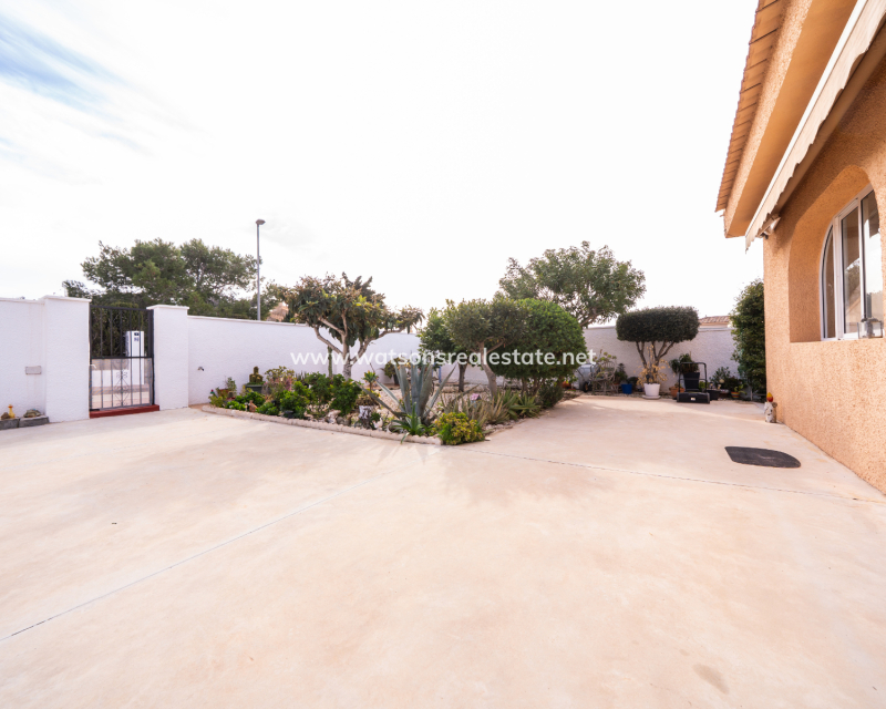 Revente - Maison Individuelle - Urb. La Marina