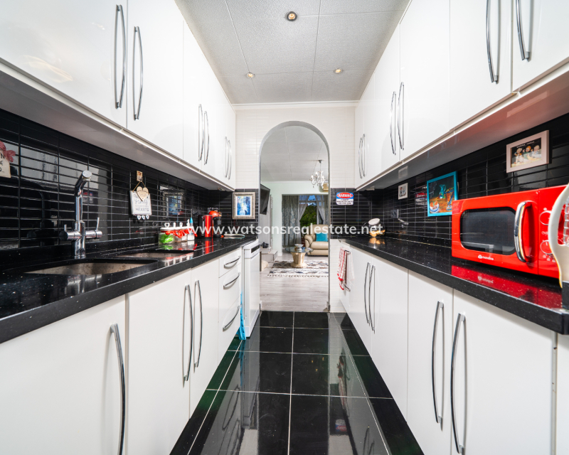 Revente - Maison Individuelle - Urb. La Marina