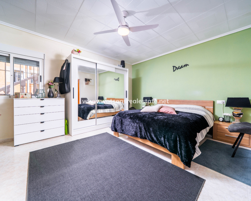 Revente - Maison Individuelle - Urb. La Marina