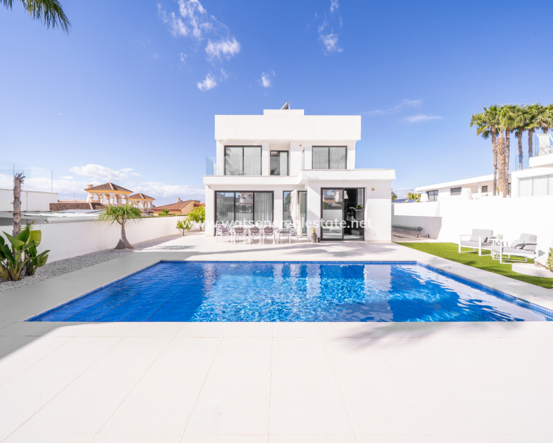 Revente - Maison Individuelle - Urb. La Marina