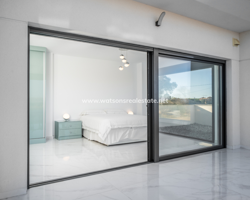 Revente - Maison Individuelle - Urb. La Marina