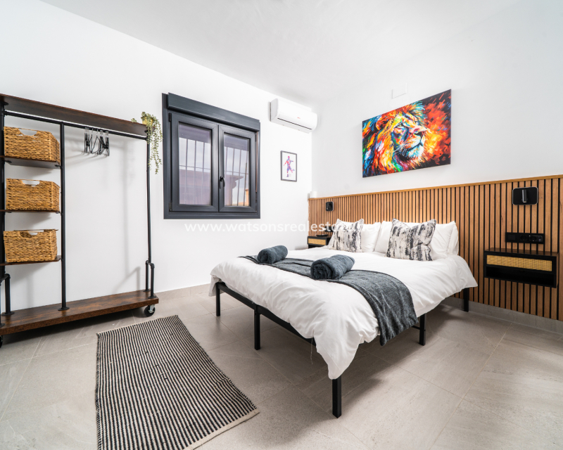 Revente - Maison Individuelle - Urb. La Marina