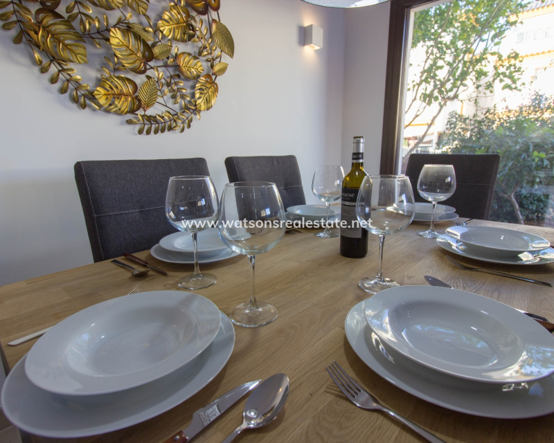 Revente - Maison Individuelle - Urb. La Marina