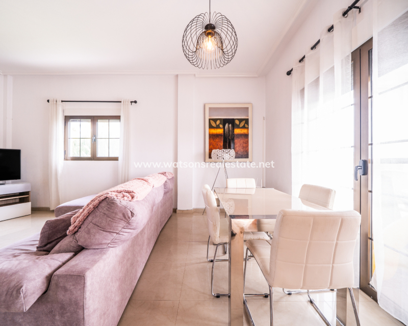 Revente - Maison Individuelle - Urb. La Marina