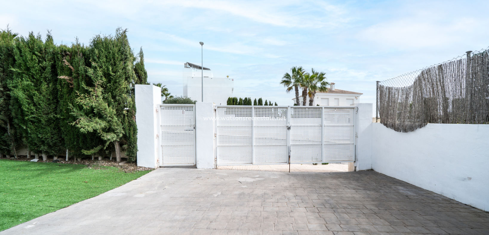 Revente - Maison Individuelle - Urb. La Marina