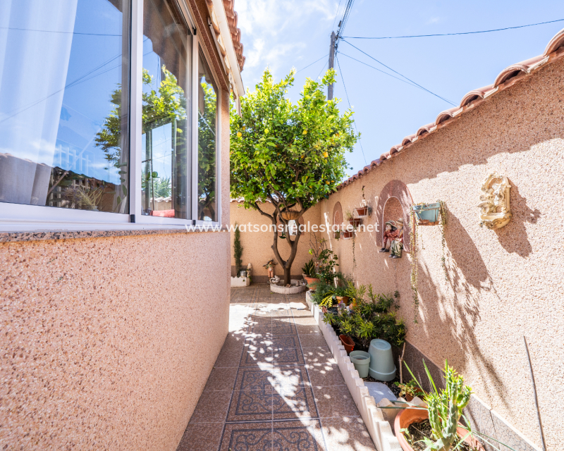 Revente - Maison Individuelle - Urb. La Marina