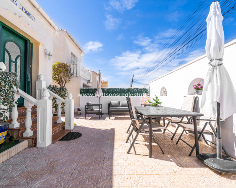 Revente - Maison Individuelle - Urb. La Marina