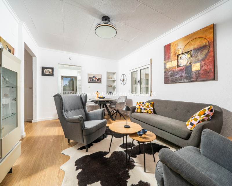 Revente - Maison Individuelle - Urb. La Marina