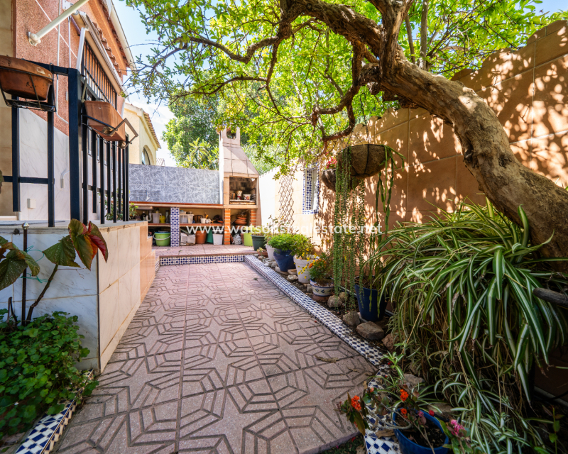 Revente - Maison Individuelle - Urb. La Marina