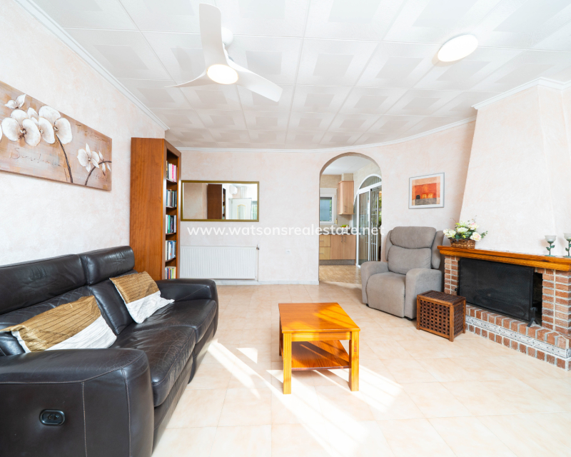 Revente - Maison Individuelle - Urb. La Marina