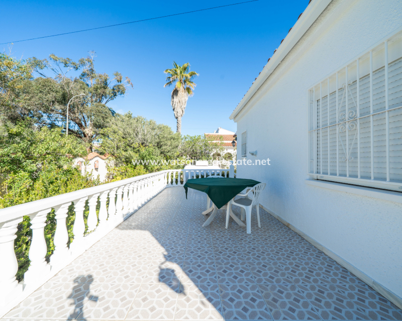 Revente - Maison Individuelle - Urb. La Marina