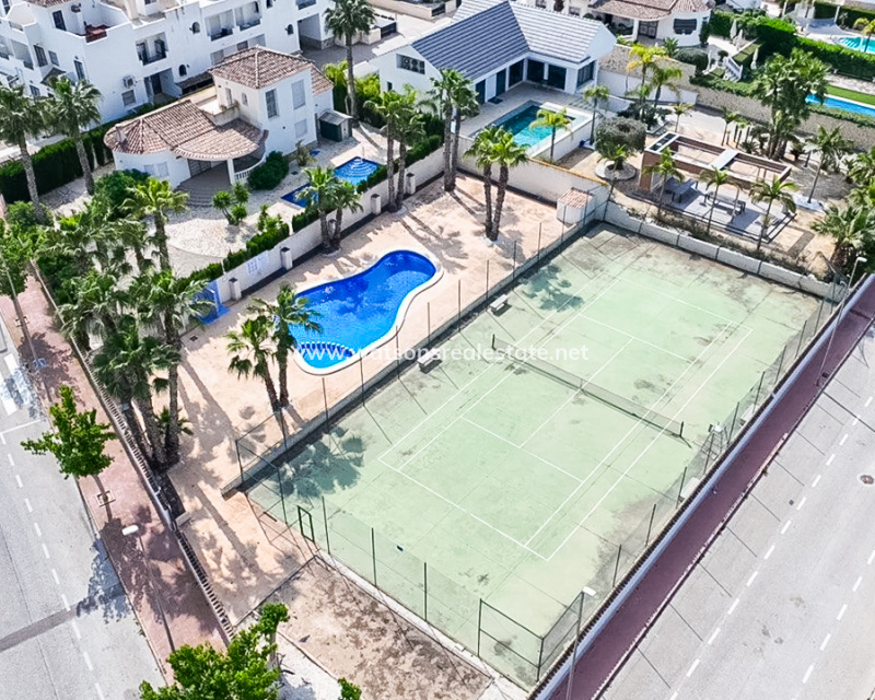 Revente - Maison Individuelle - Urb. La Marina