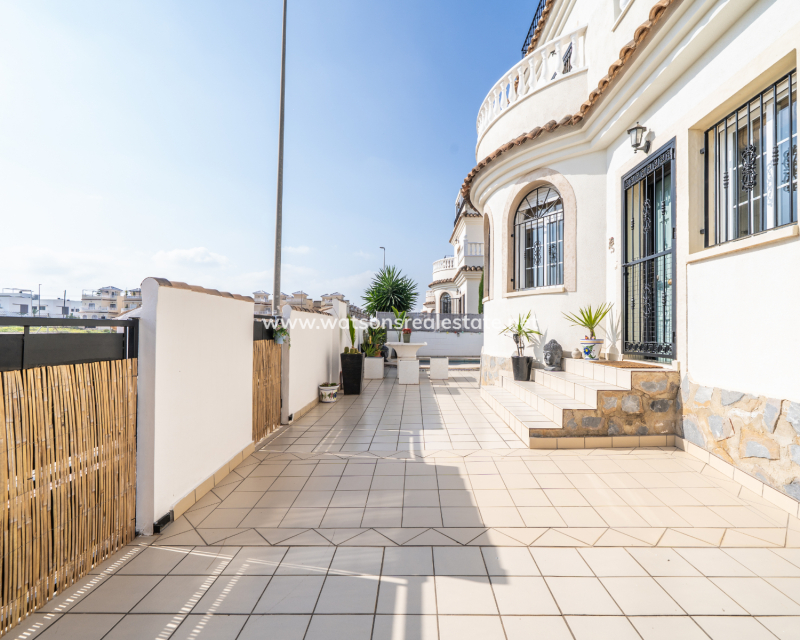 Revente - Maison Individuelle - Urb. La Marina