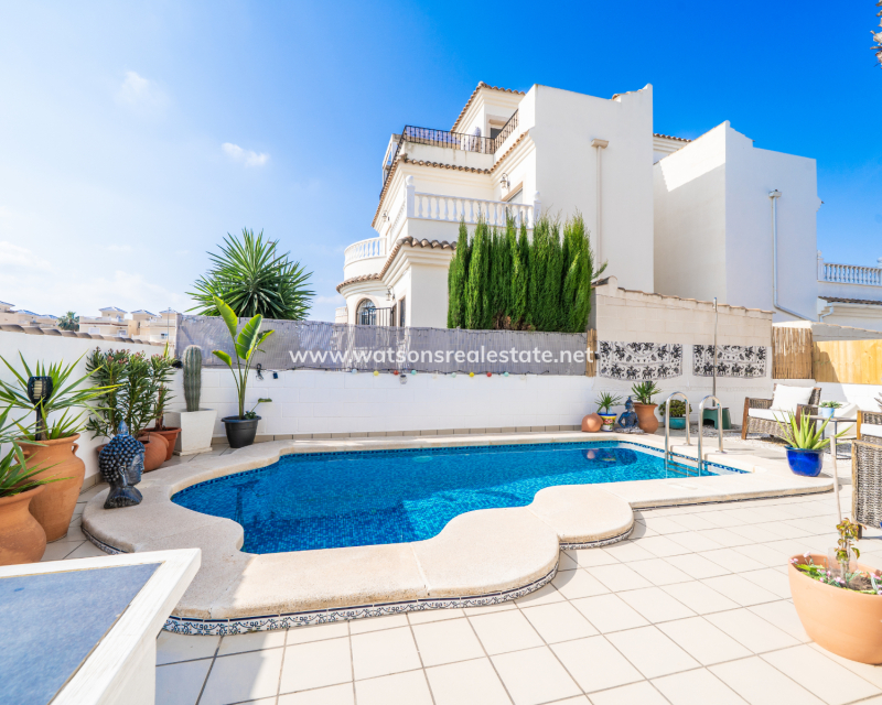 Revente - Maison Individuelle - Urb. La Marina
