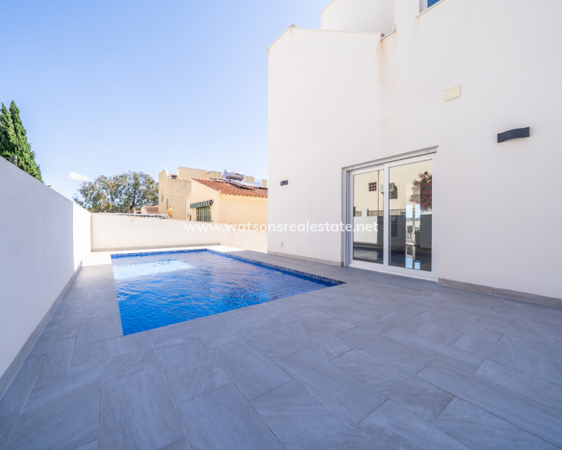 Revente - Maison Individuelle - Urb. La Marina