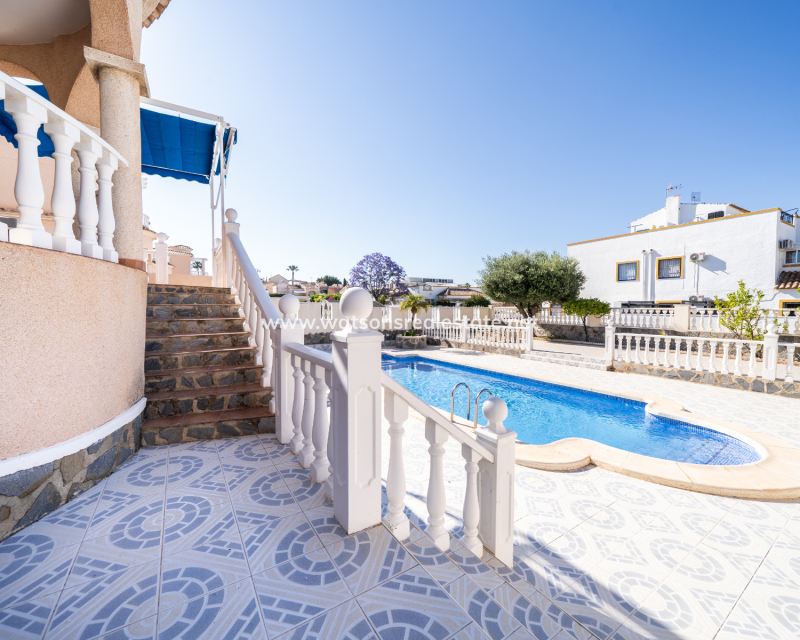 Revente - Maison Individuelle - Urb. La Marina