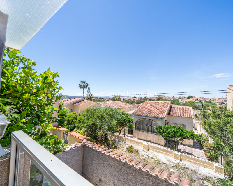Revente - Maison Individuelle - Urb. La Marina