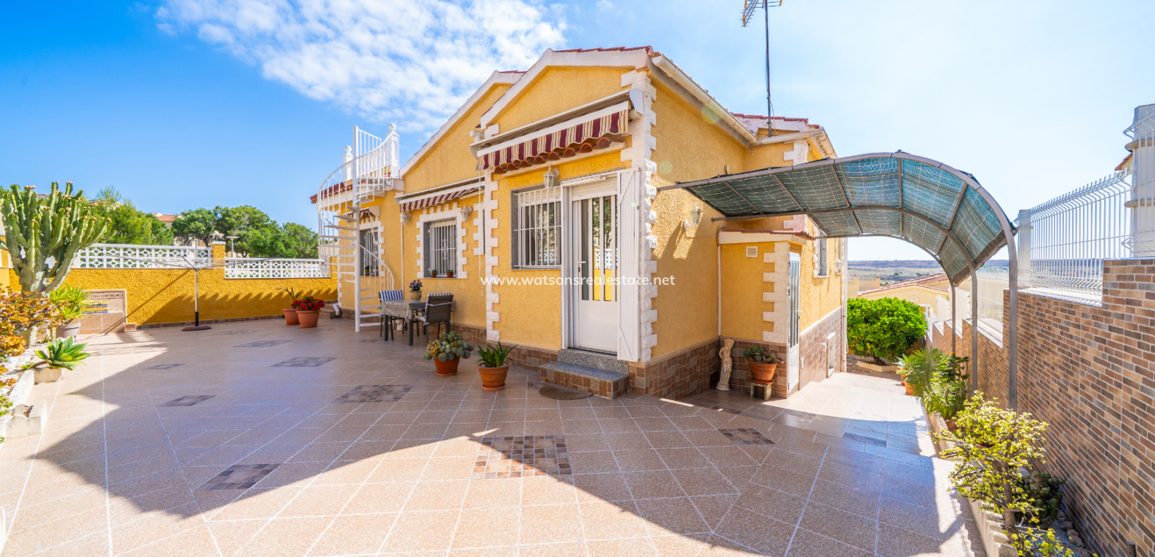 Revente - Maison Individuelle - Urb. La Marina
