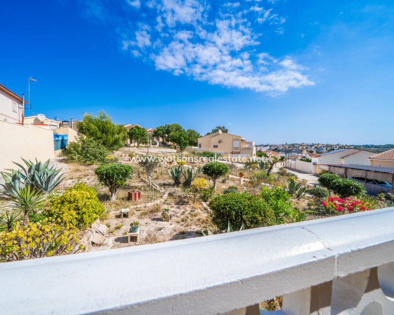 Revente - Maison Individuelle - Urb. La Marina
