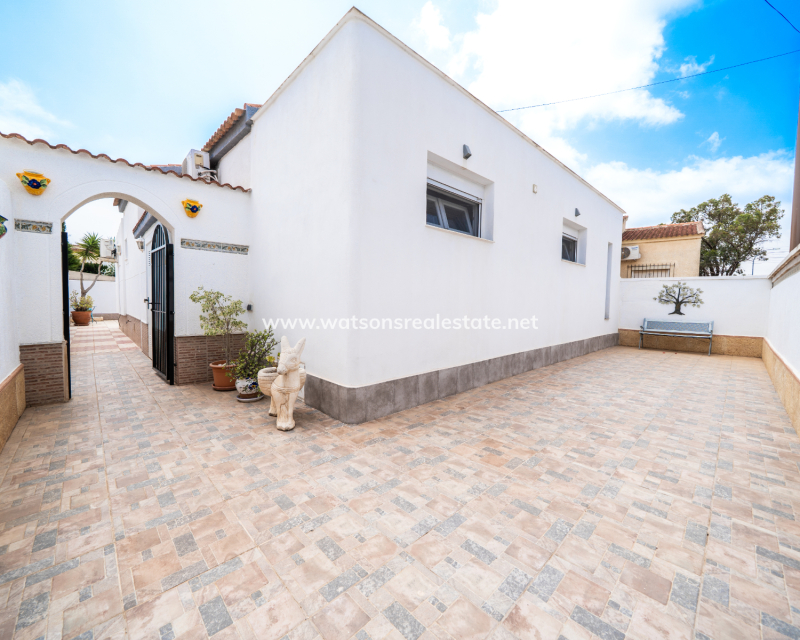 Revente - Maison Individuelle - Urb. La Marina