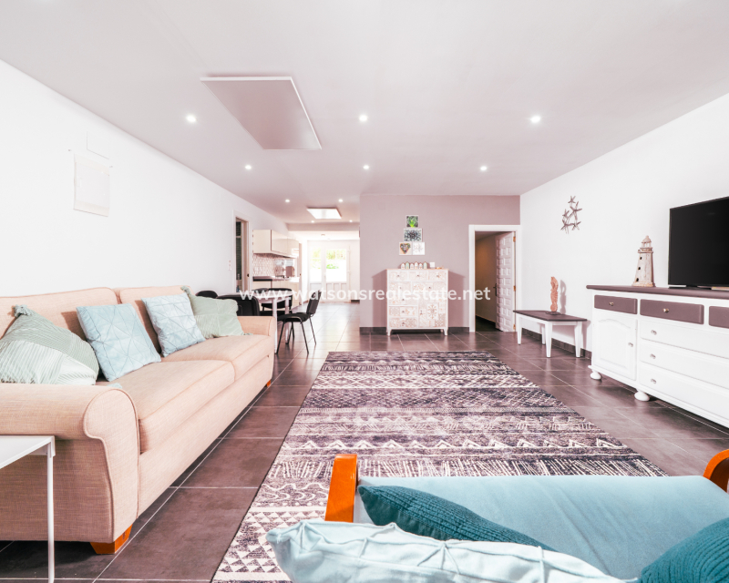 Revente - Maison Individuelle - Urb. La Marina