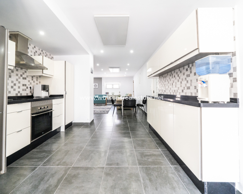 Revente - Maison Individuelle - Urb. La Marina