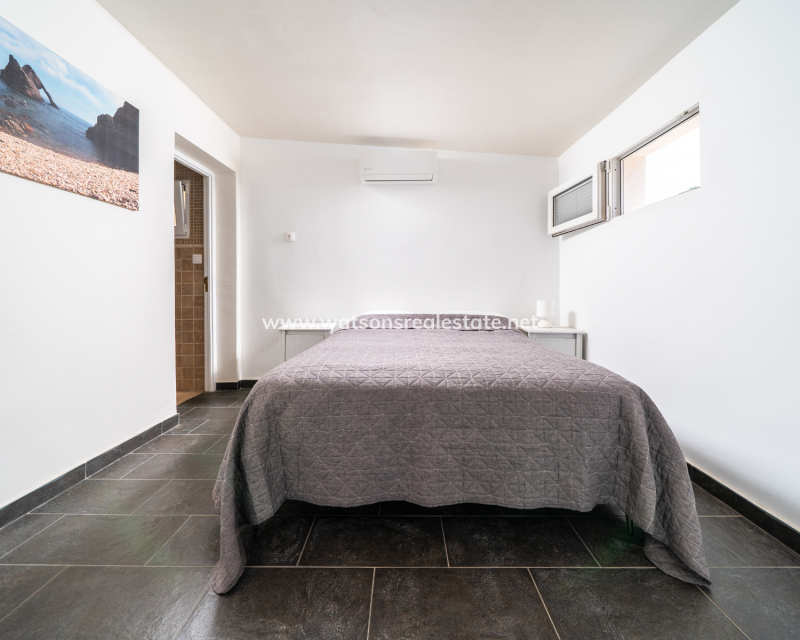 Revente - Maison Individuelle - Urb. La Marina