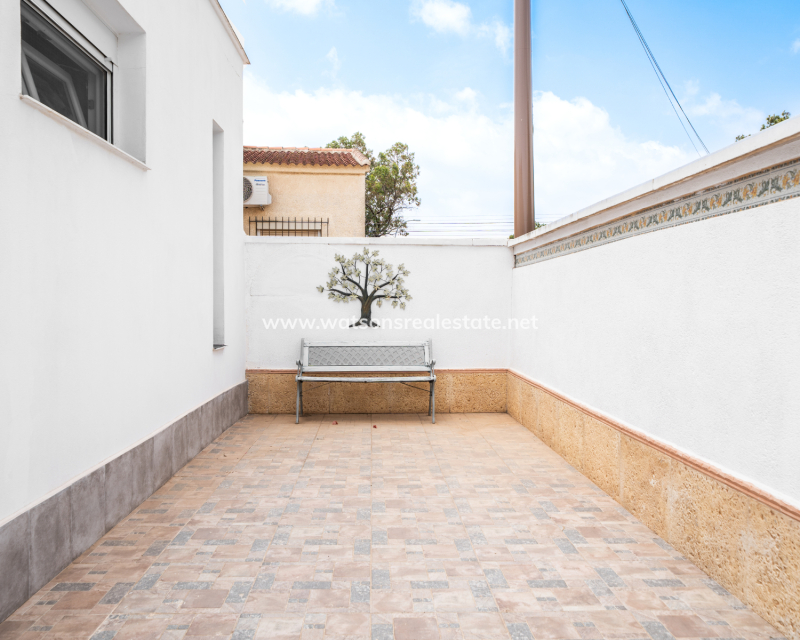 Revente - Maison Individuelle - Urb. La Marina