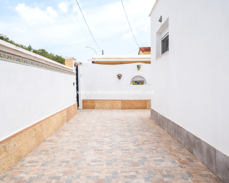 Revente - Maison Individuelle - Urb. La Marina