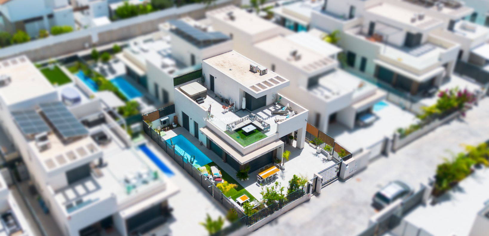 Revente - Maison Individuelle - Urb. La Marina