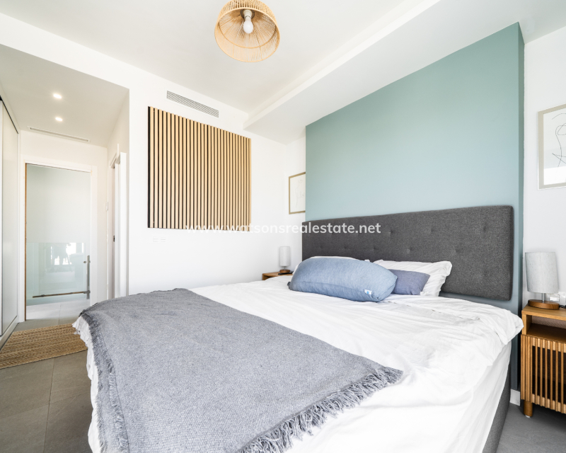 Revente - Maison Individuelle - Urb. La Marina