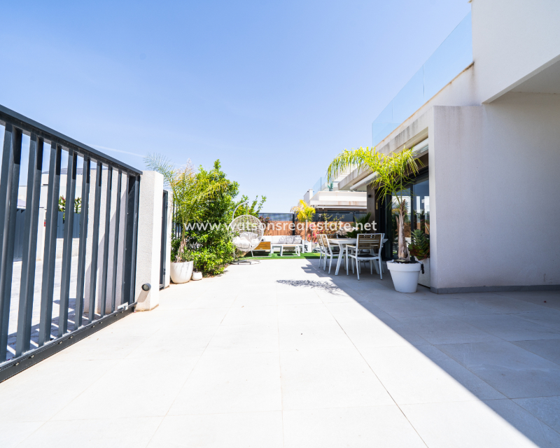 Revente - Maison Individuelle - Urb. La Marina