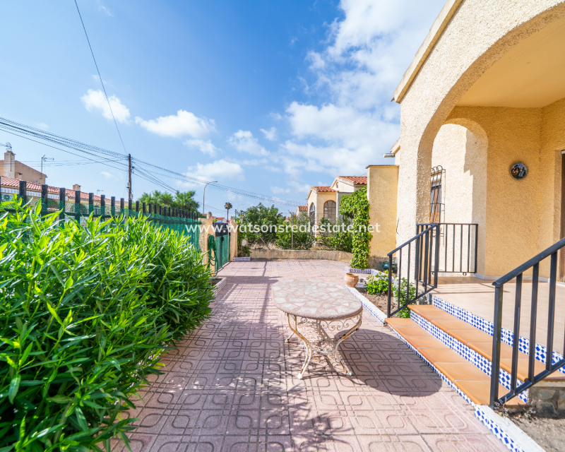Revente - Maison Individuelle - Urb. La Marina