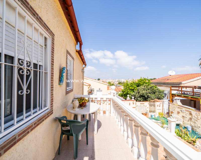 Revente - Maison Individuelle - Urb. La Marina