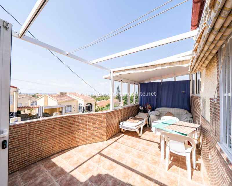 Revente - Maison Individuelle - Urb. La Marina
