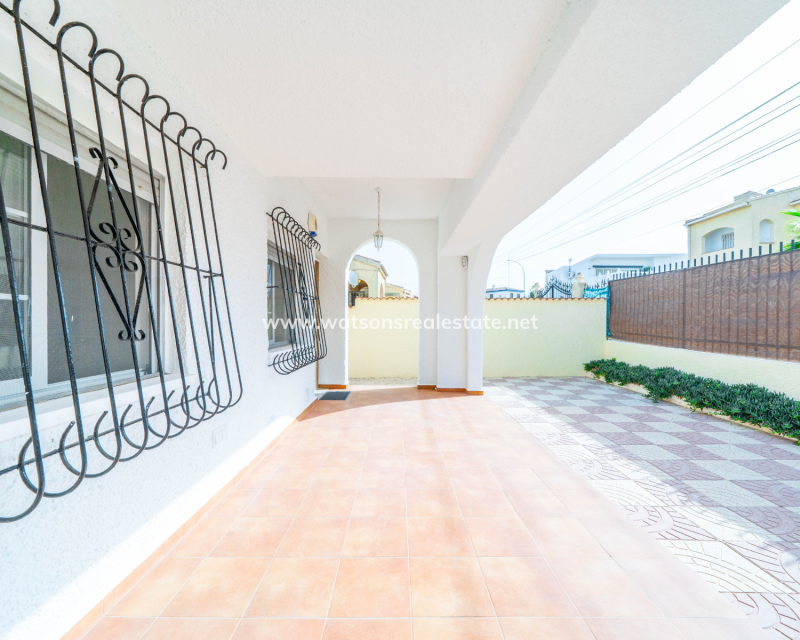 Revente - Maison Individuelle - Urb. La Marina