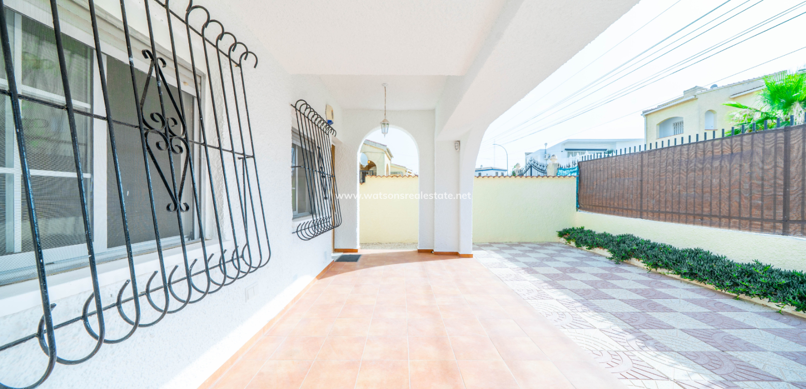 Revente - Maison Individuelle - Urb. La Marina