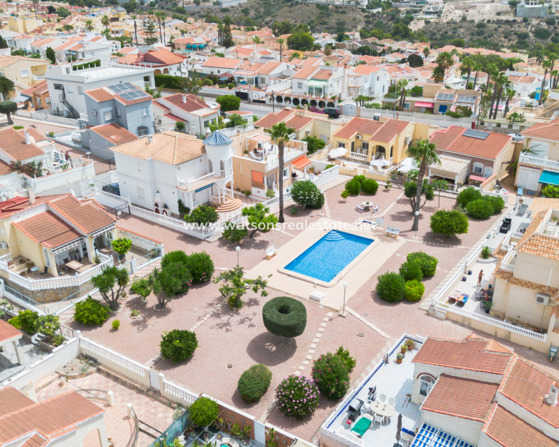 Revente - Maison Individuelle - Urb. La Marina