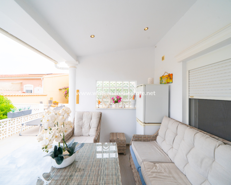Revente - Maison Individuelle - Urb. La Marina