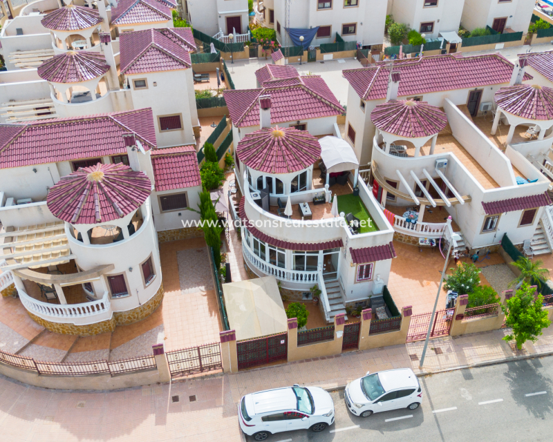 Revente - Maison Individuelle - Urb. La Marina